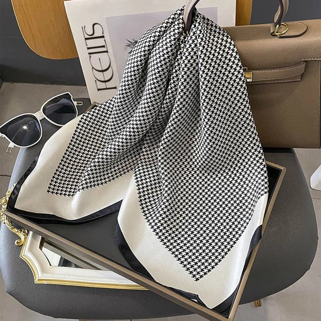 Classic Houndstooth 65