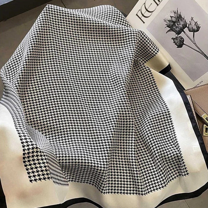 Classic Houndstooth 65