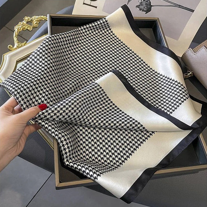 Classic Houndstooth 65