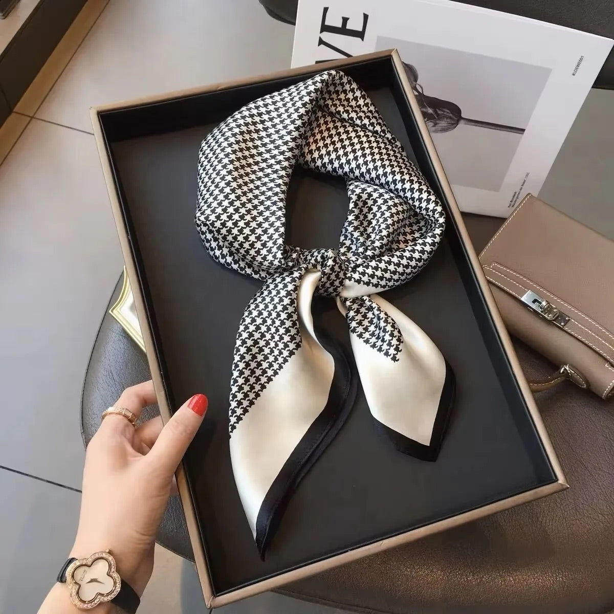 Classic Houndstooth 65